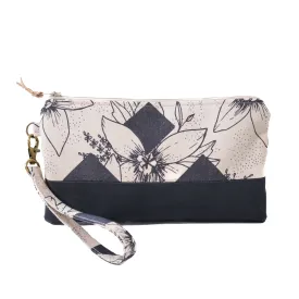 Wristlet Sewing Kit - Diamond Floral